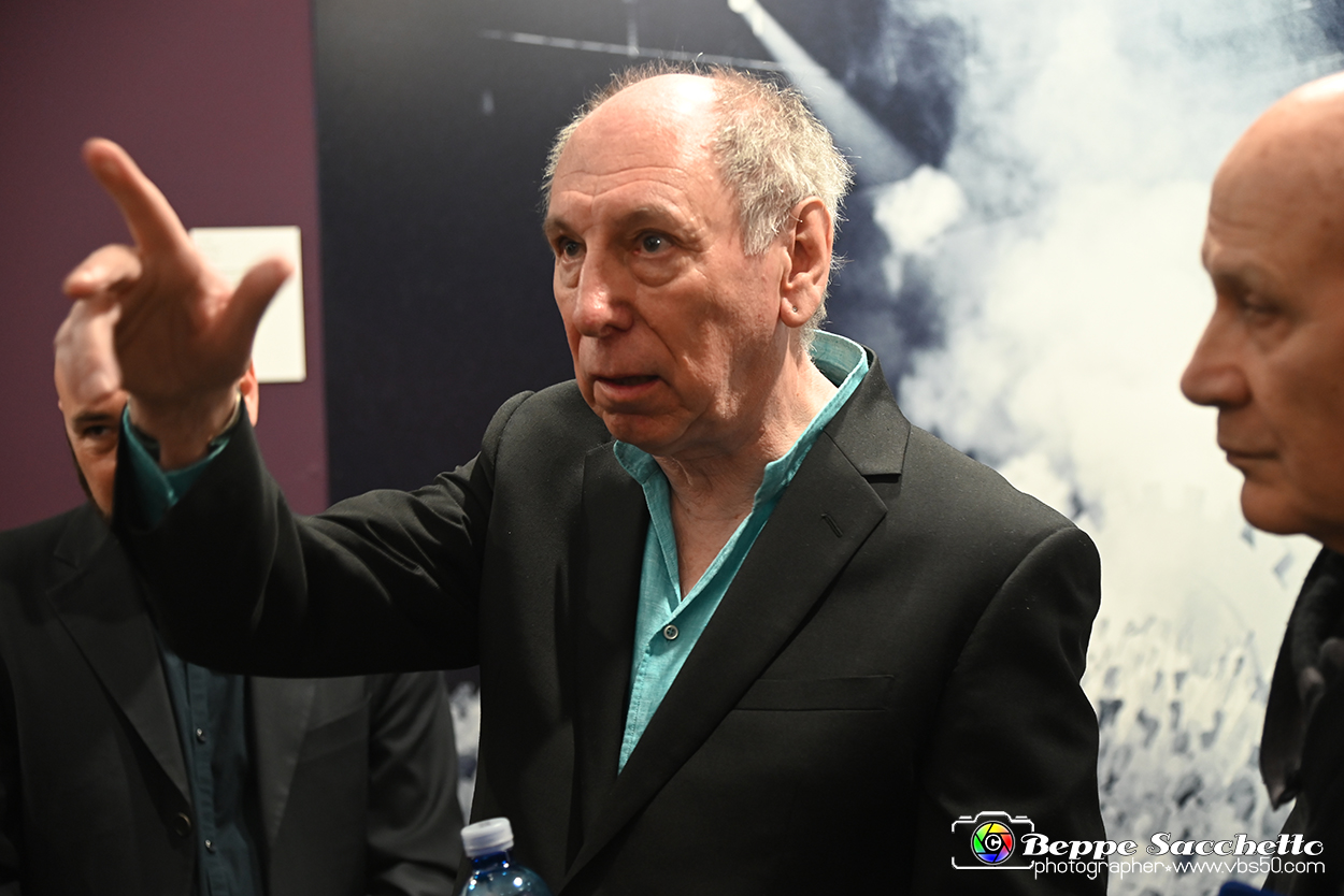 VBS_1760 - Mostra Peter Hince - Queen Experience.jpg